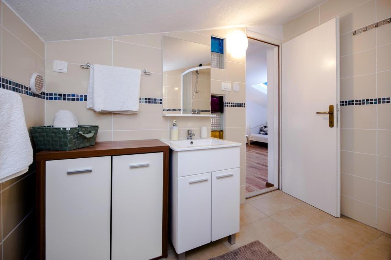 "Art House" Rovinj-Holiday, Holiday Home To Rent 罗维尼村 外观 照片